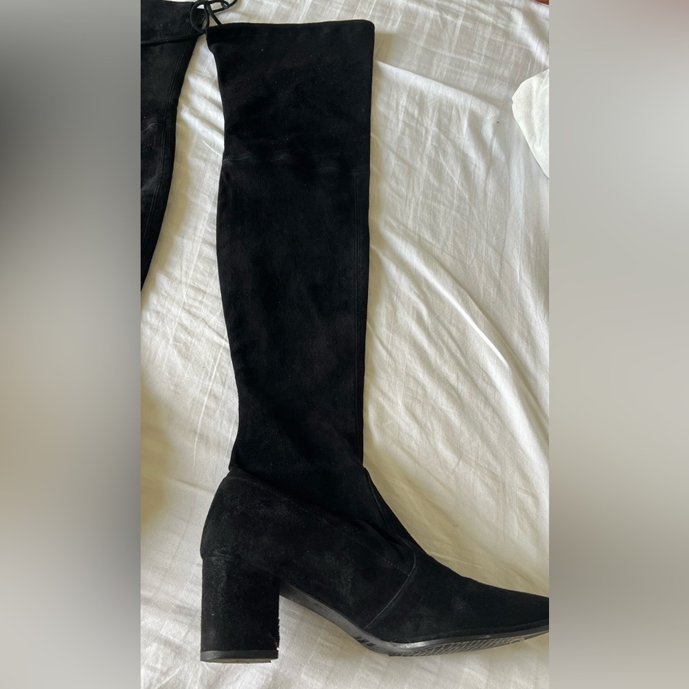 Absolutely Gorgeous, Extremely Comfortable Long B… - image 8